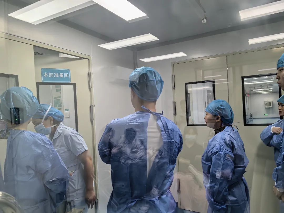 五一摘镜活动|近20名近视患者在我院摘镜换新颜